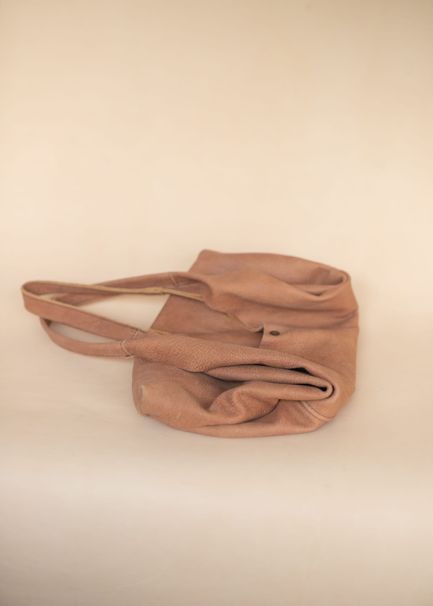 The Real McCaul Leathergoods Handbags Noosa Tote Sling Bag - Mottle Tan - Cowhide Australian Made Australian Owned Slouch Tote Bag Leather Made In Australia 