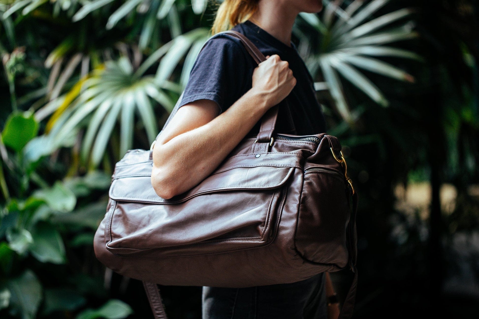 The Real McCaul Travel Bag Small Classic Overnight Travel Bag - Cowhide Australian Made Australian Owned Large Overnight Travel Duffel Bag Leather Made in Australia